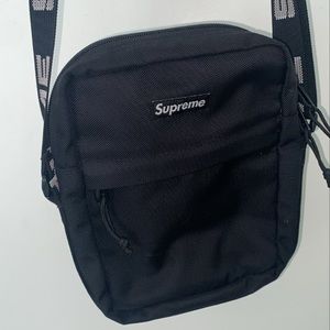 Suprem Shoulder Bag 100% Authenic